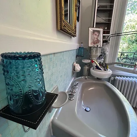 Bed & Breakfast Monopolis