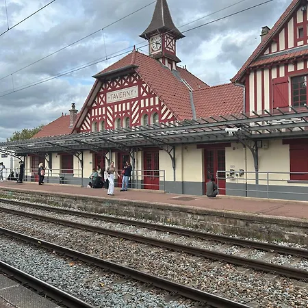 Bed & Breakfast Monopolis Taverny